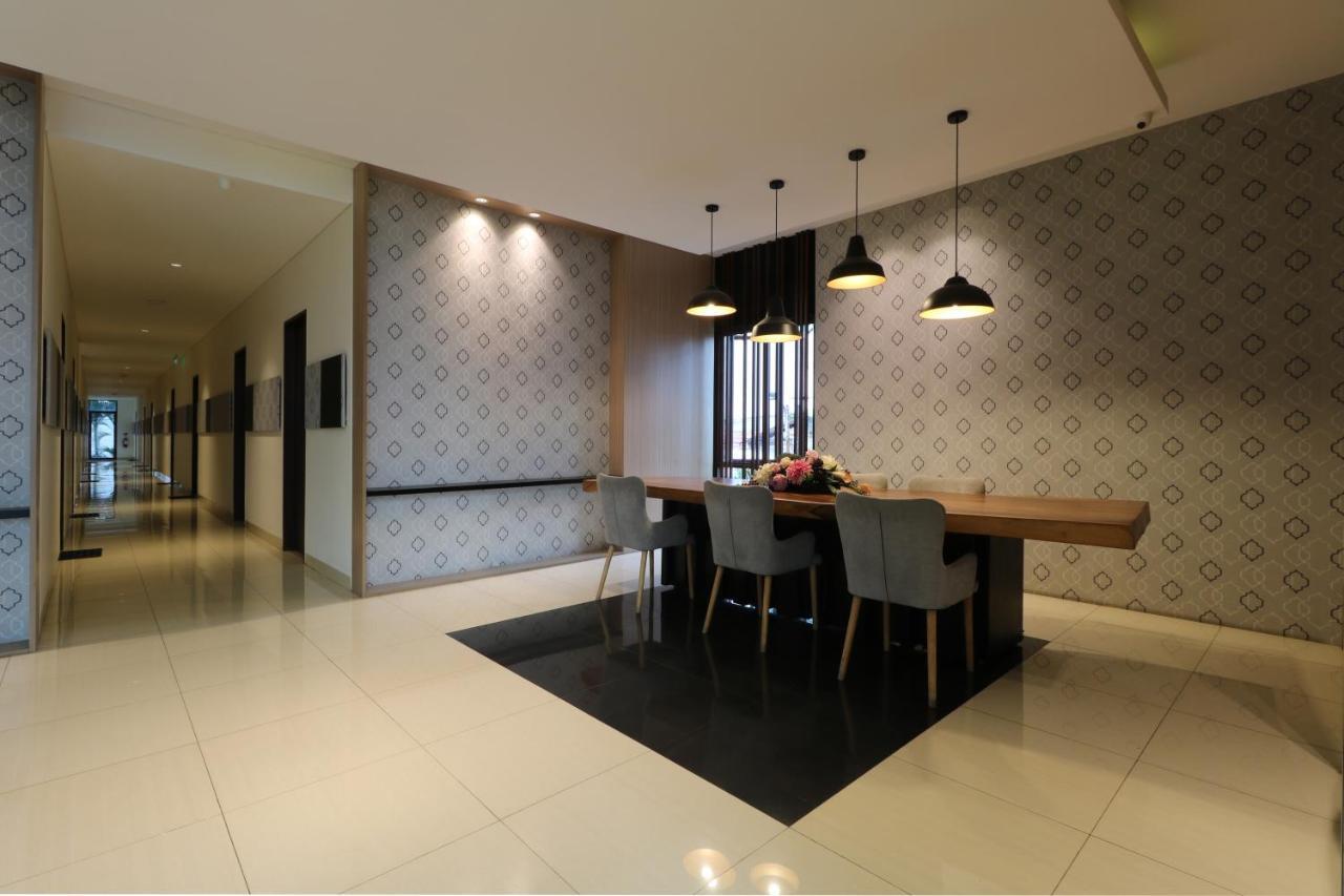 Plaza 54 Residence Джакарта Экстерьер фото