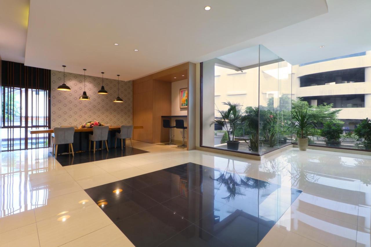 Plaza 54 Residence Джакарта Экстерьер фото